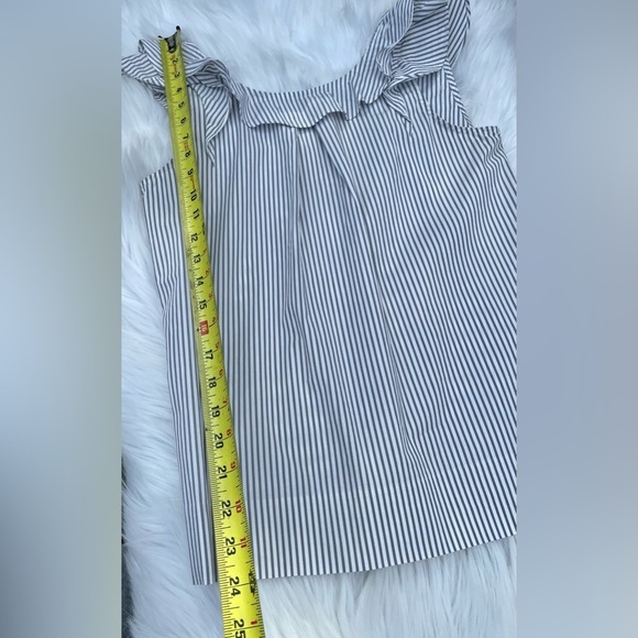 J Crew  - seersucker ruffle top - size 0 - Picture 8 of 9
